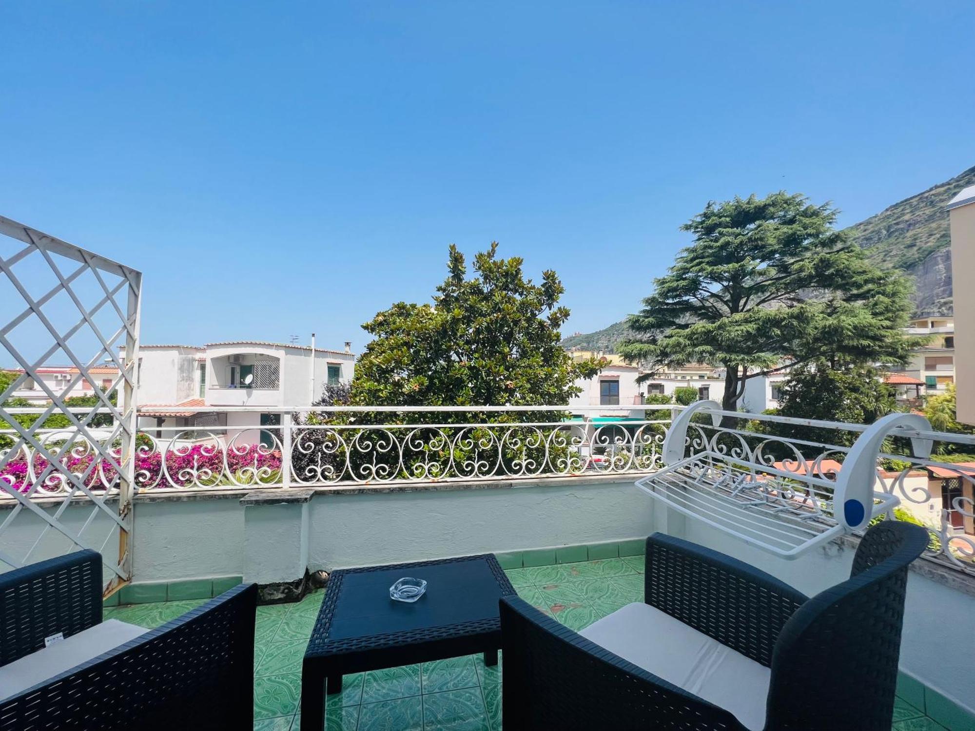 Yourhome - Villa Sorrento Meta Bagian luar foto